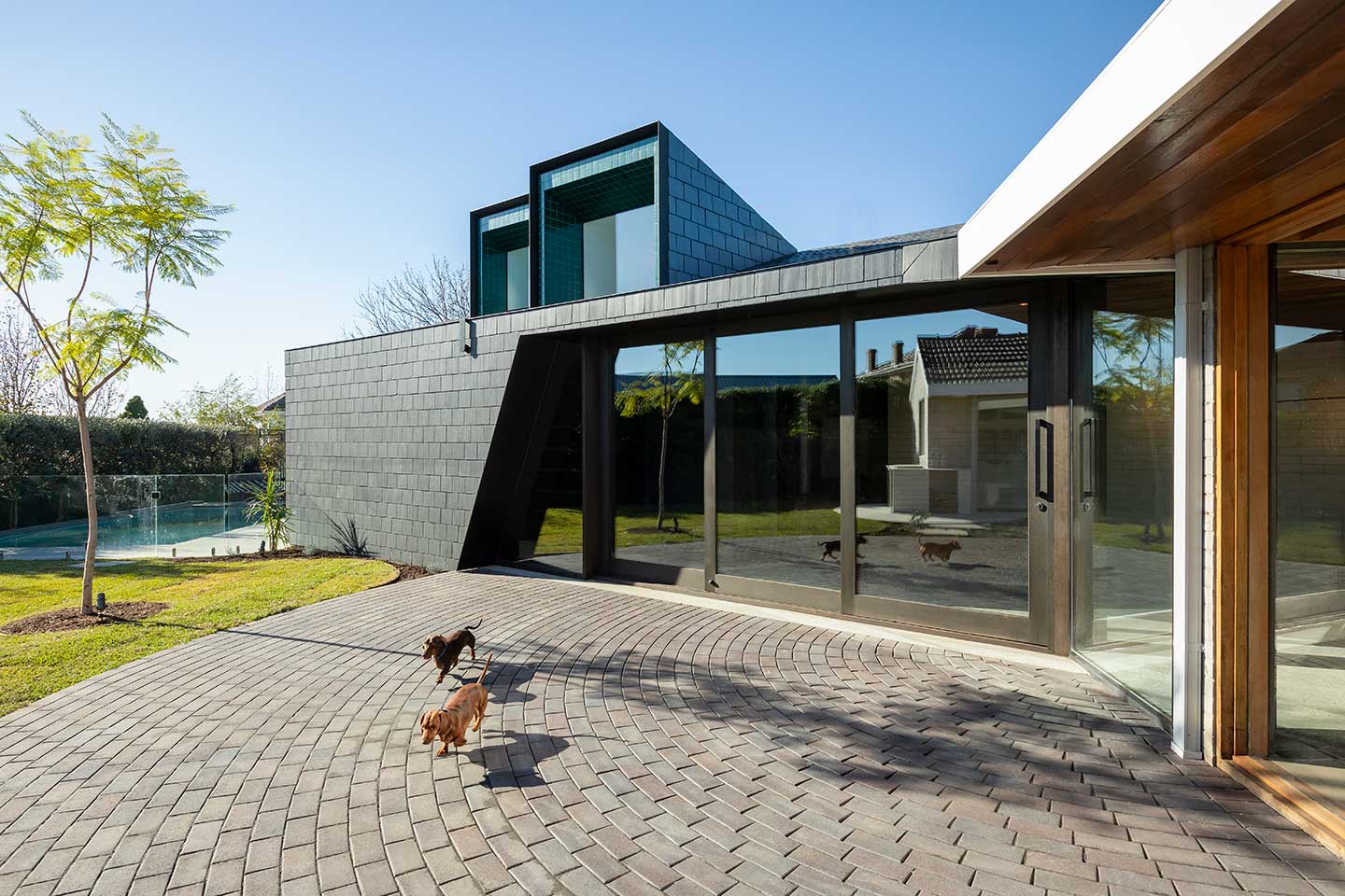 Casa Contemporánea con Piscina